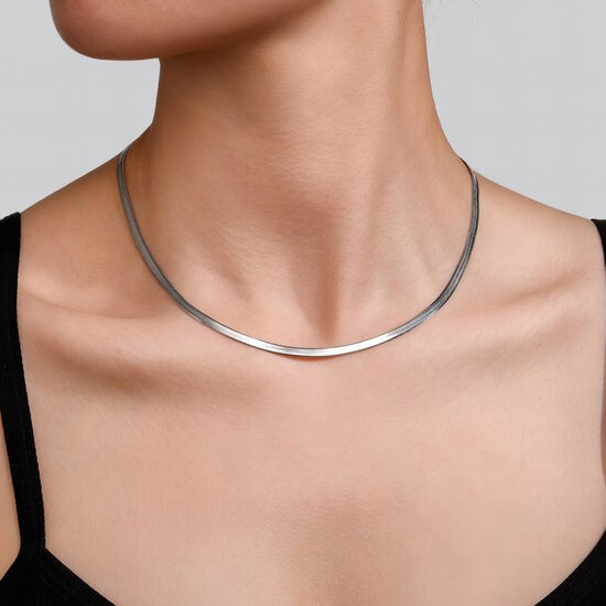 Flat rope stainless steel necklace.